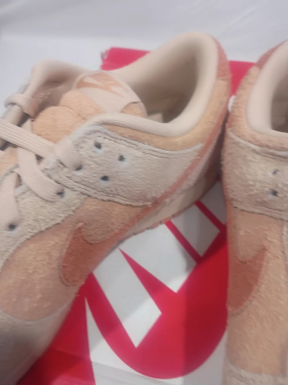 Nike Kids Shoes - White/Red Nike Dunk Low (Kids)